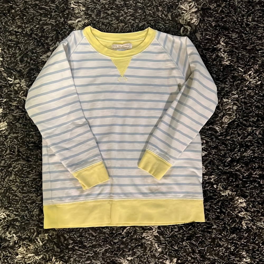 Crew neck lightweight sweater